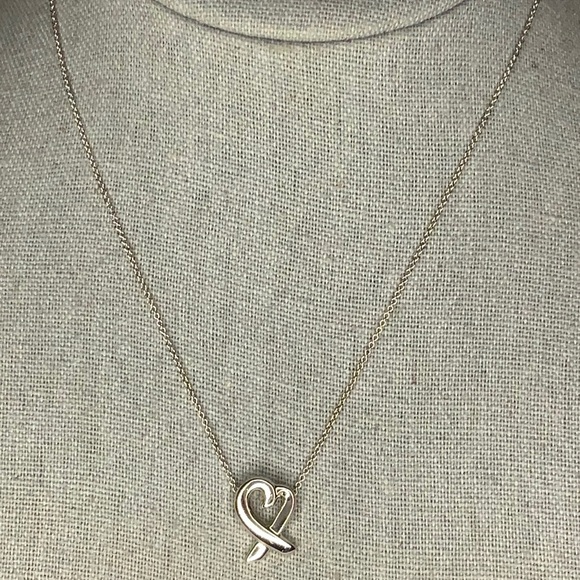 Tiffany&Co. Paloma Picasso Loving Heart Pendant Necklace in Sterling Silver 16" - Picture 2 of 5